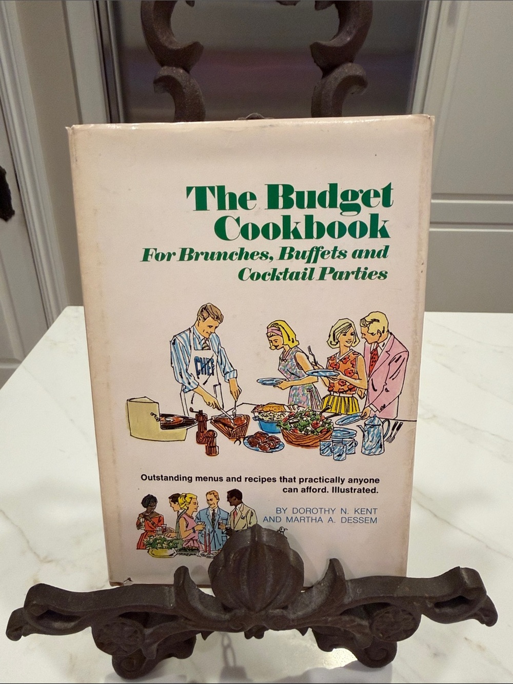 The Budget Cookbook for Brunches, Buffets, Cocktail Parties Vintage 1969